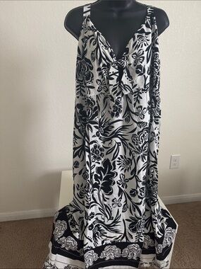 NWT Knox Rose Black & White Floral Midi Dress Size 4X